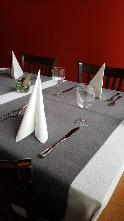 Hotel & Restaurant Stadthof 글라루스 외부 사진