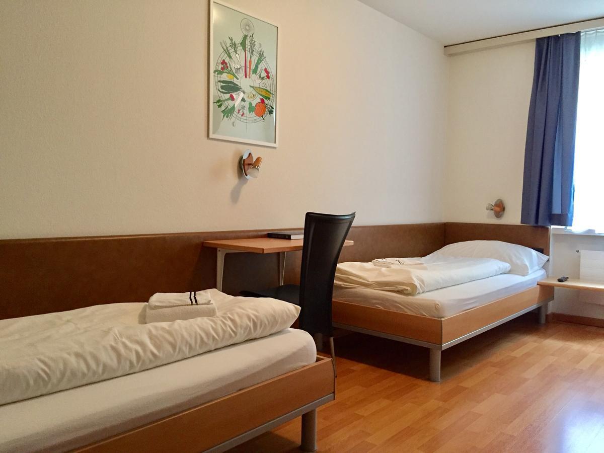 Hotel & Restaurant Stadthof 글라루스 외부 사진