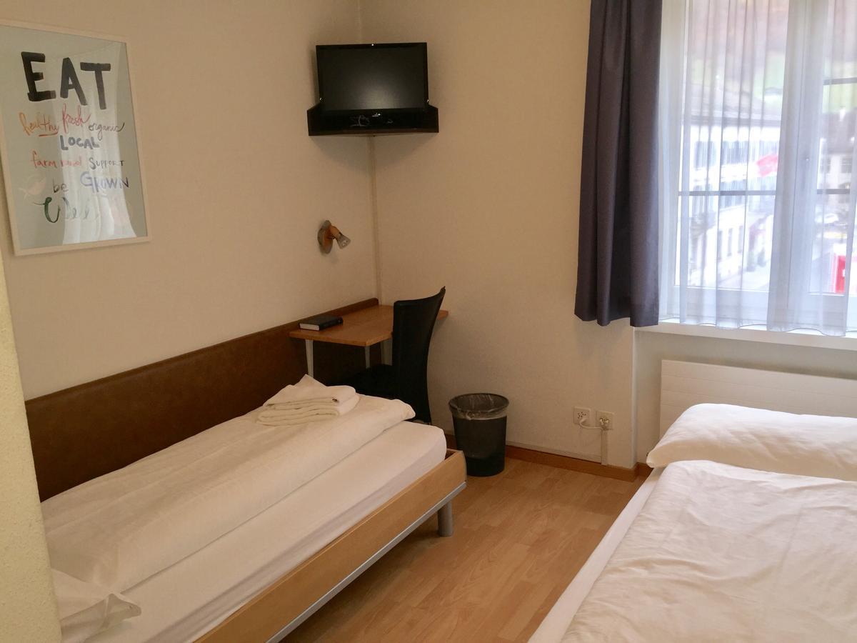 Hotel & Restaurant Stadthof 글라루스 외부 사진