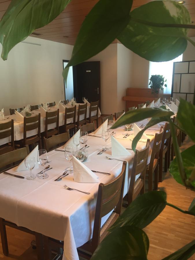 Hotel & Restaurant Stadthof 글라루스 외부 사진
