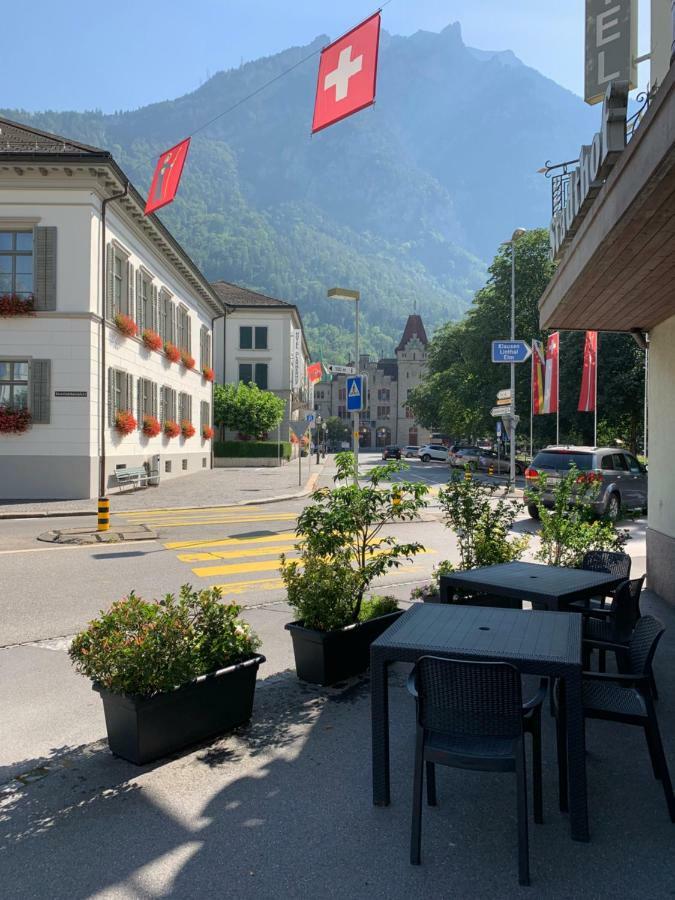 Hotel & Restaurant Stadthof 글라루스 외부 사진
